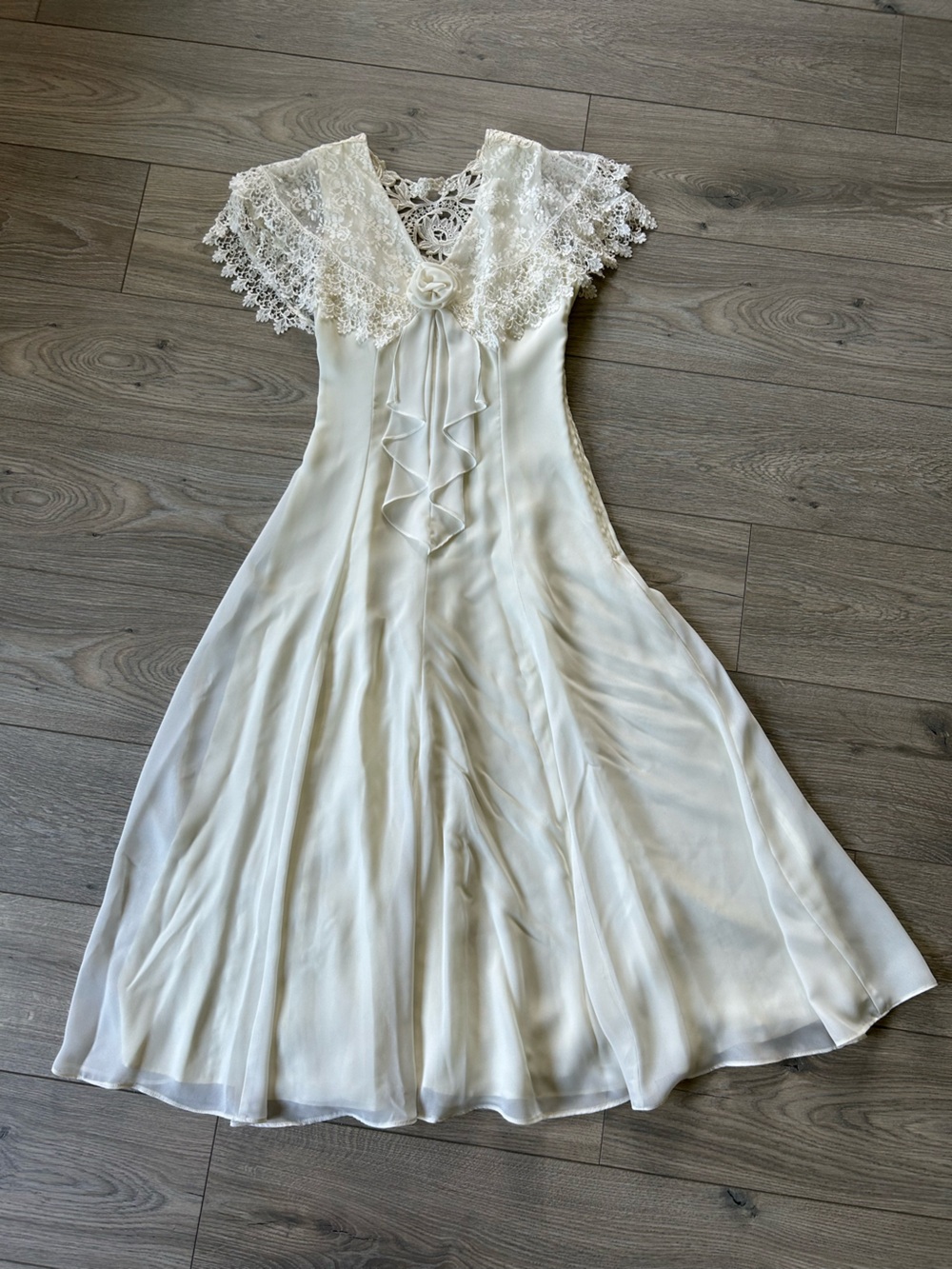 Vintage Jessica McClintock 1980s Cottagecore Lace & Rosette Detail Dress  Sz 3/4